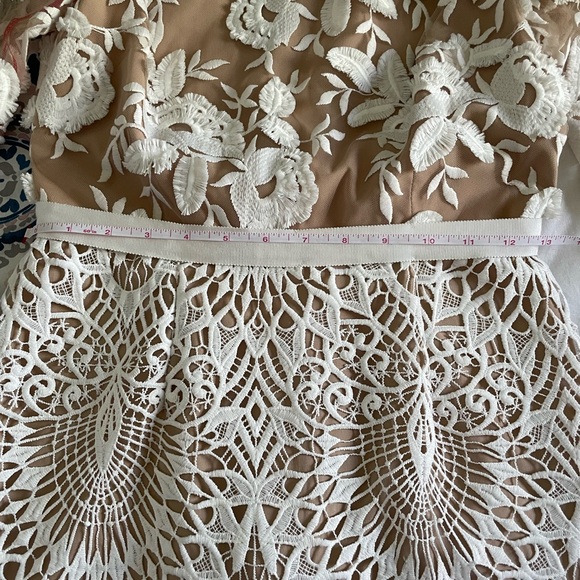 Monique Lhuillier Tiana dress womens size 2 white nude lace - Picture 8 of 8